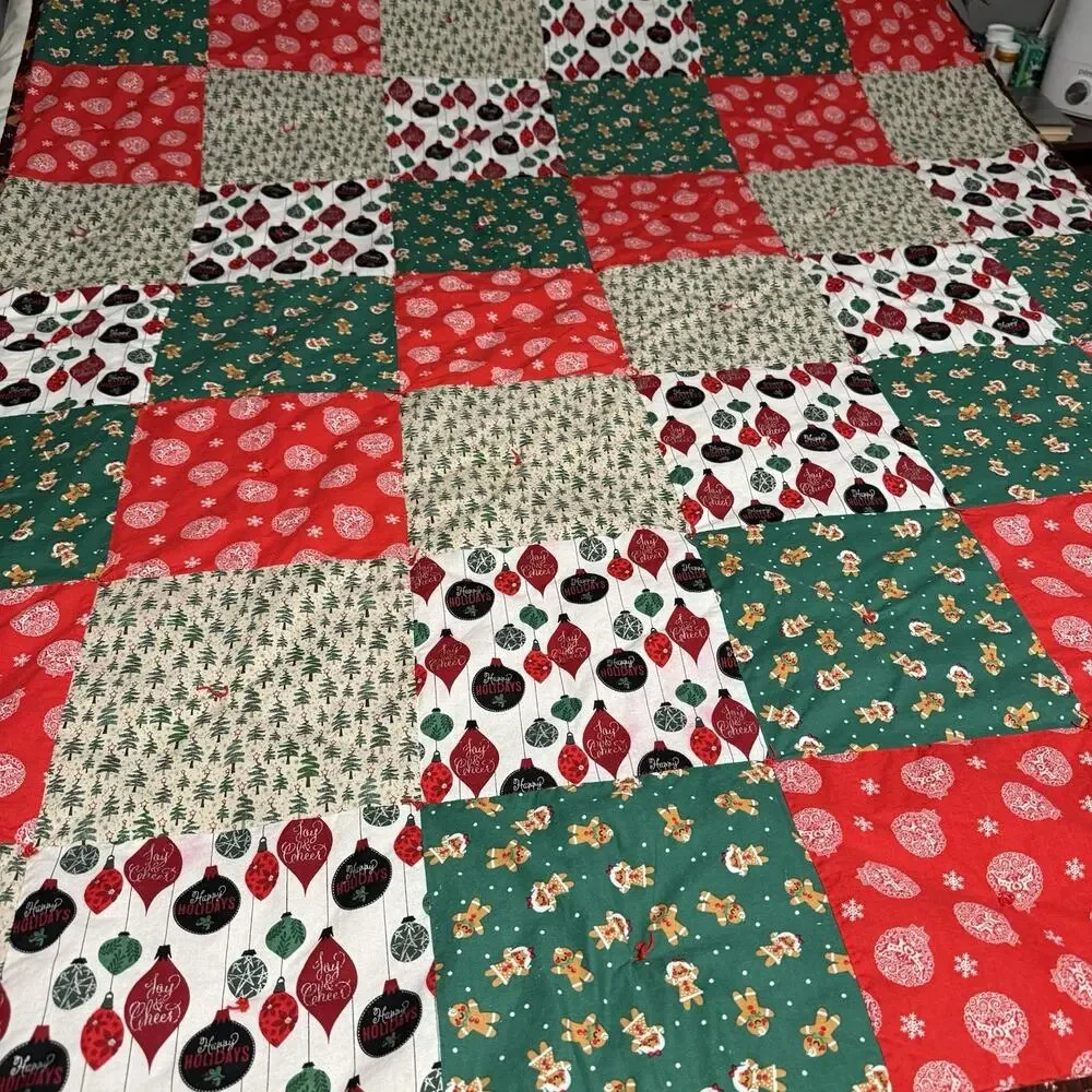 Handmade Christmas Quilt Throw Patchwork Red Green Reindeer Holiday Decor